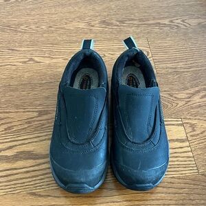 Merrell Ladies Waterproof Shoes, Size 6.5